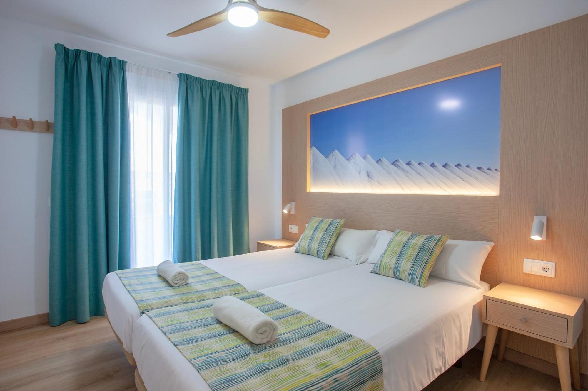 Apartaments Edificio Puerto Colonia de Sant Jordi Buitenkant foto