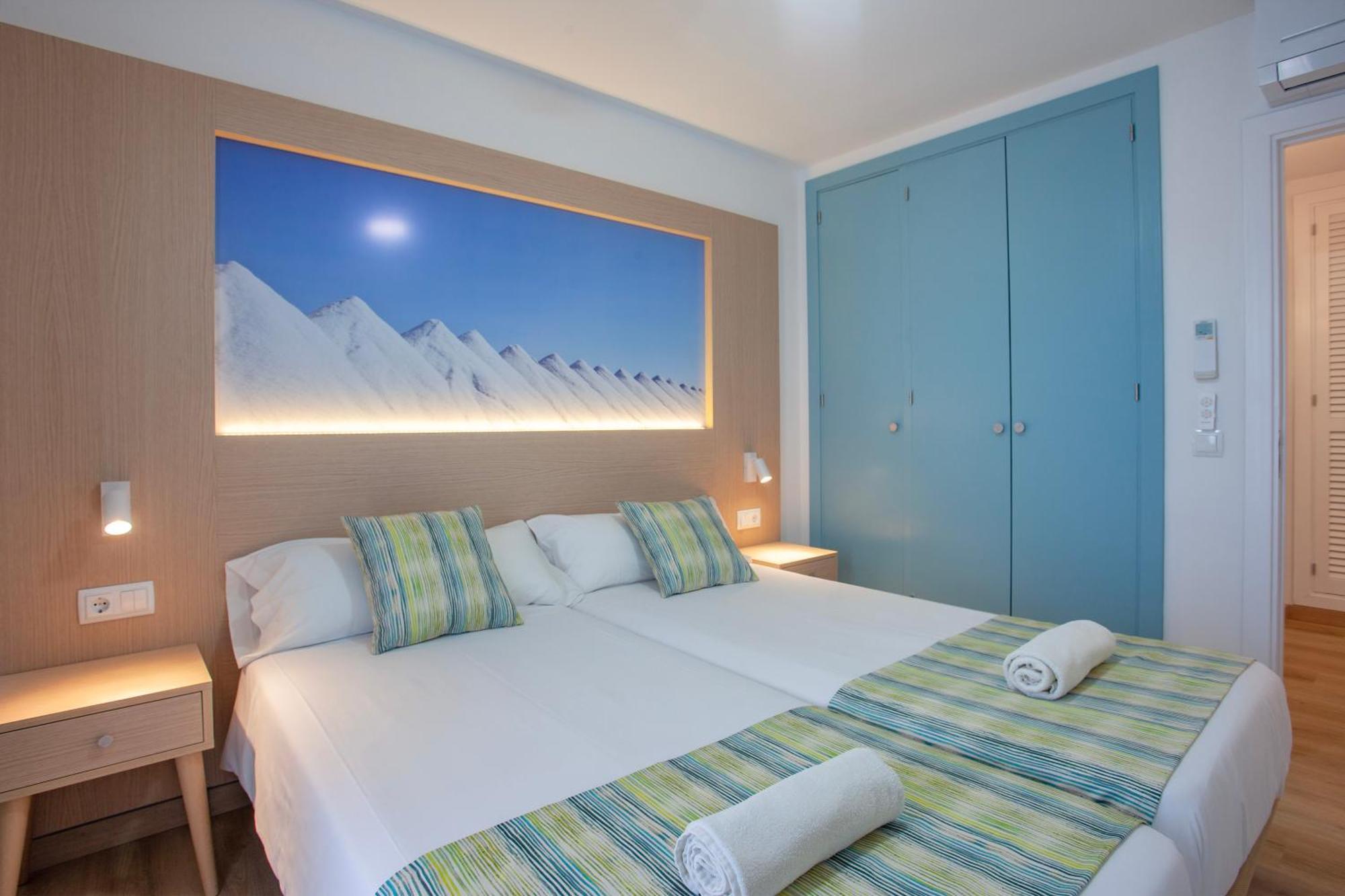 Apartaments Edificio Puerto Colonia de Sant Jordi Buitenkant foto